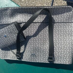 Elegant Black and Gray Patterned Shoulder Bag